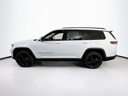 Used 2023 Jeep Grand Cherokee L Laredo AWD/4WD image 8
