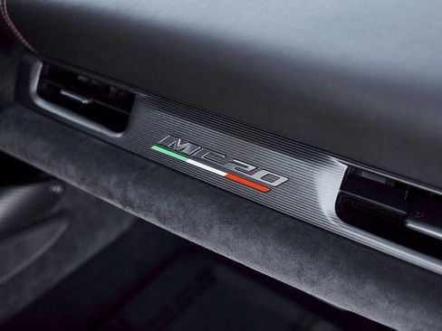 Used 2023 Maserati MC20 Coupe image 41