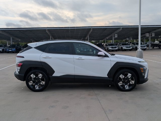 Used 2025 Hyundai Kona SEL FWD image 6