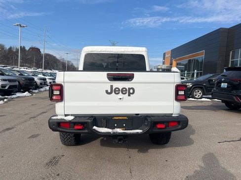New 2025 Jeep Gladiator Rubicon w/ Convenience Group image 4