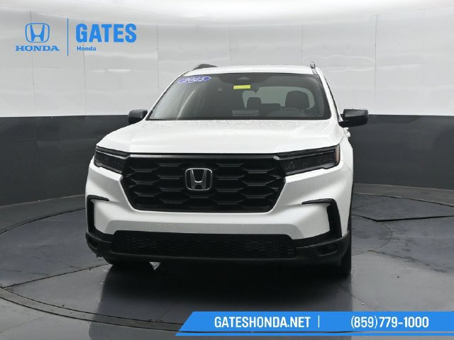 Certified 2025 Honda Pilot Sport image 5