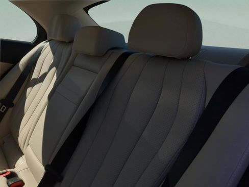 Used 2026 Mercedes-Benz E 350 Sedan image 13