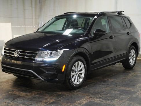 Used 2018 Volkswagen Tiguan S image 2