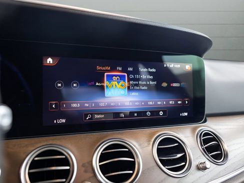 Used 2022 Mercedes-Benz E 450 4MATIC Sedan w/ Driver Assistance Package image 23