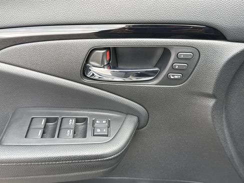 Used 2019 Honda Pilot Touring image 15