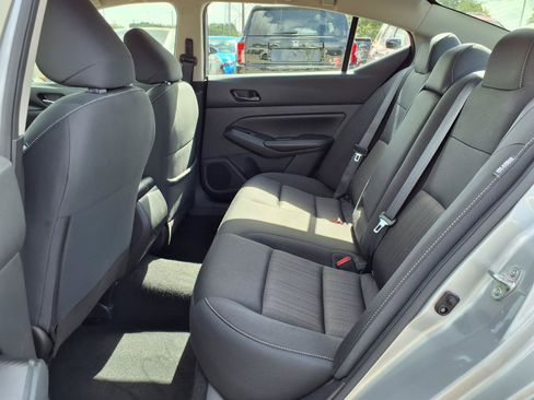 Used 2024 Nissan Altima 2.5 SV FWD image 18