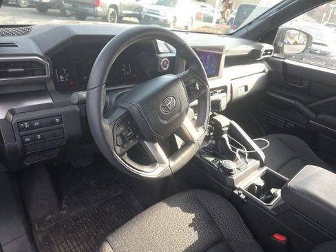 Used 2025 Toyota 4Runner SR5 image 12