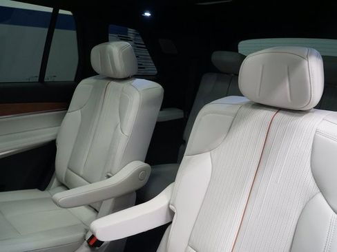 New 2026 Cadillac Vistiq Luxury w/ LPO, Floor Liner Package image 21