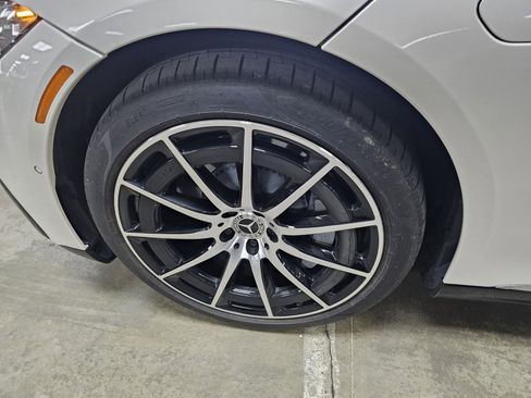 Used 2023 Mercedes-Benz EQS 580 4MATIC Sedan image 12