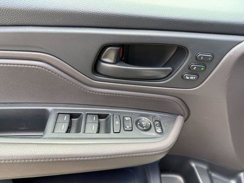 Used 2018 Honda Odyssey EX-L image 13