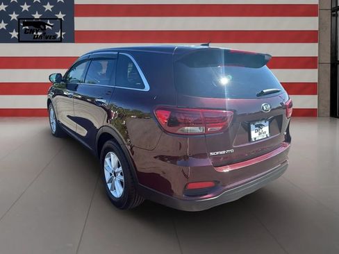 Used 2020 Kia Sorento LX AWD/4WD image 4