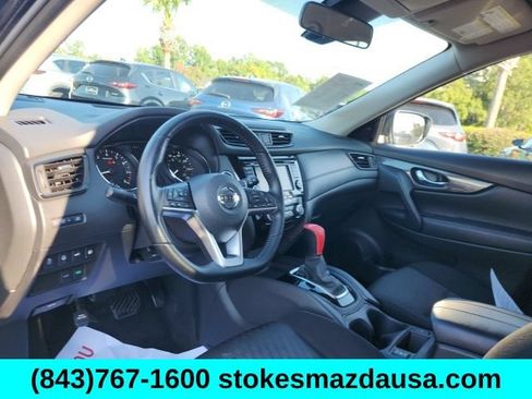 Used 2020 Nissan Rogue SV FWD image 6