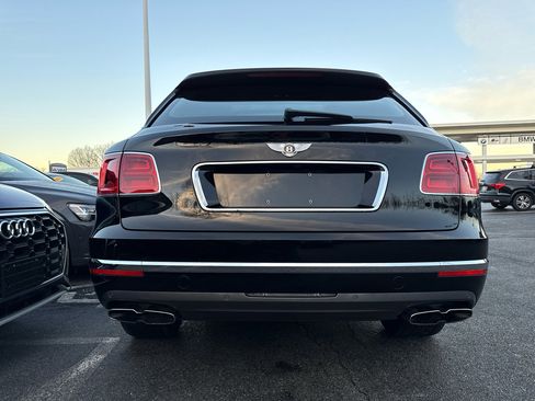 Used 2019 Bentley Bentayga image 15