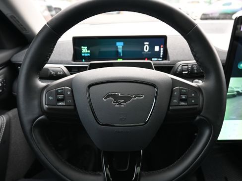 Used 2024 Ford Mustang Mach-E Premium image 19