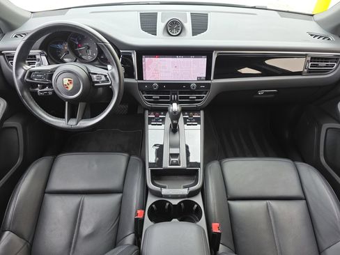 Used 2024 Porsche Macan AWD/4WD image 9