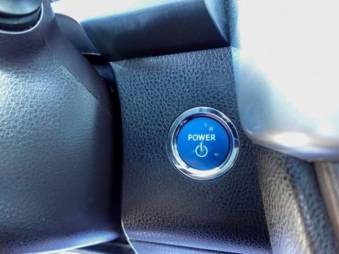 Used 2018 Toyota Highlander Limited Platinum image 18