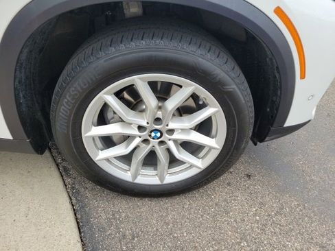 Used 2023 BMW X5 xDrive40i w/ Premium Package image 16