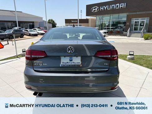 Used 2017 Volkswagen Jetta SEL Premium FWD image 16