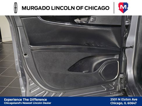 Used 2021 Lincoln Nautilus AWD image 16