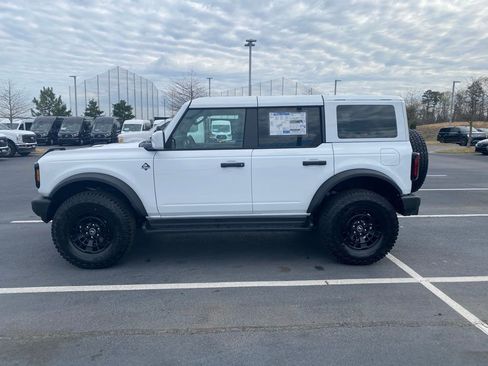 New 2026 Ford Bronco Outer Banks w/ Sasquatch Package image 5