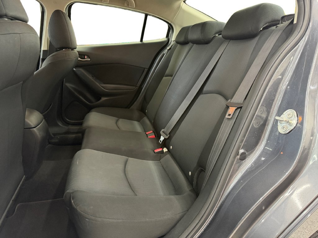 Used 2016 MAZDA MAZDA3 i Sport FWD image 15