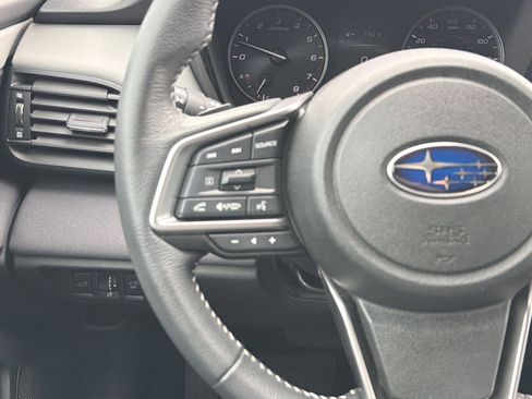 Used 2025 Subaru Outback Premium w/ Popular Package #1A image 19