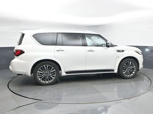 Used 2018 INFINITI QX80 4WD w/ Deluxe Technology Package image 8
