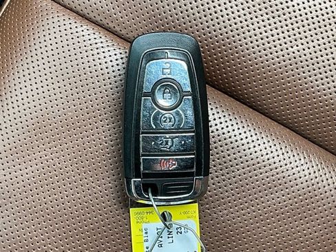 Used 2023 Lincoln Aviator Reserve w/ Equipment Group 201A RWD image 32