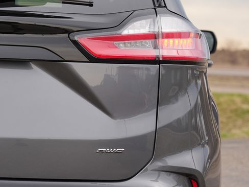 Used 2024 Ford Edge SEL w/ Convenience Package AWD/4WD image 14