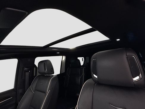 Used 2023 Cadillac Escalade ESV Premium Luxury RWD image 24
