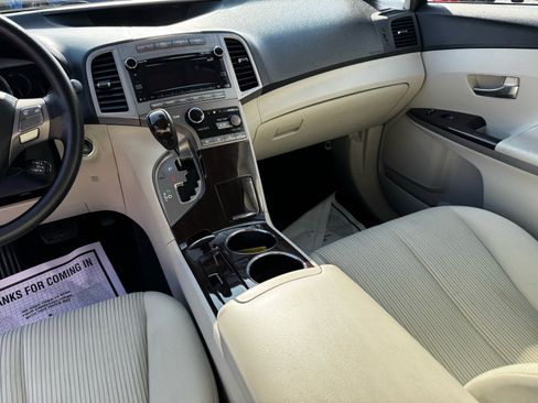Used 2011 Toyota Venza AWD w/ Convenience Pkg image 15