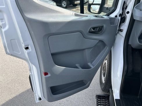 Used 2018 Ford Transit 350 XL image 20