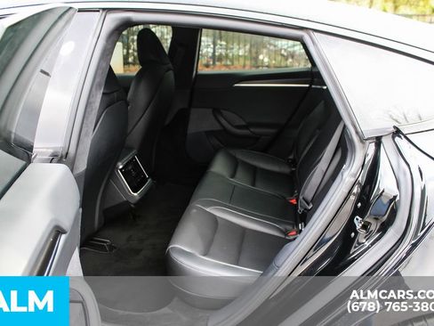 Used 2021 Tesla Model S Plaid image 18