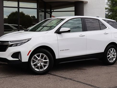 Used 2022 Chevrolet Equinox LT FWD image 3