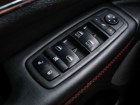 Used 2021 Jeep Grand Cherokee Trailhawk w/ Premium Lighting Group AWD/4WD image 10