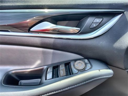 Used 2023 Buick Enclave Essence w/ Sport Touring Edition image 23