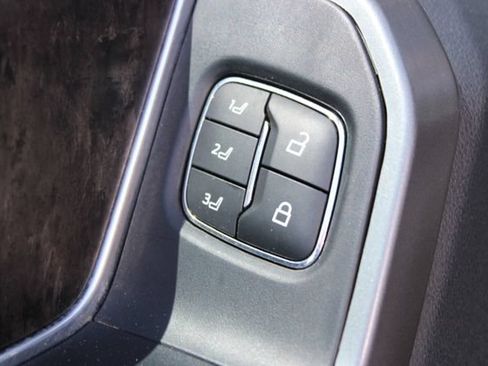 Used 2025 Ford F250 Lariat w/ Lariat Ultimate Package AWD/4WD image 14