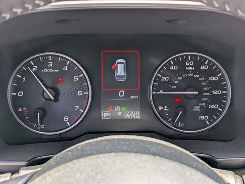 Used 2025 Subaru Outback Limited AWD/4WD image 10