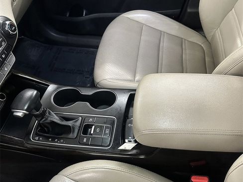 Used 2020 Kia Sorento EX image 18