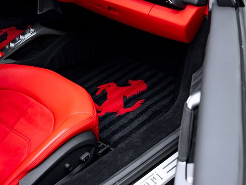 Used 2019 Ferrari 488 GTB RWD image 37