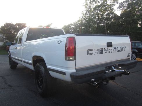 Used 1998 Chevrolet Silverado 2500 2WD Extended Cab w/ Preferred Equipment Group 2 image 8