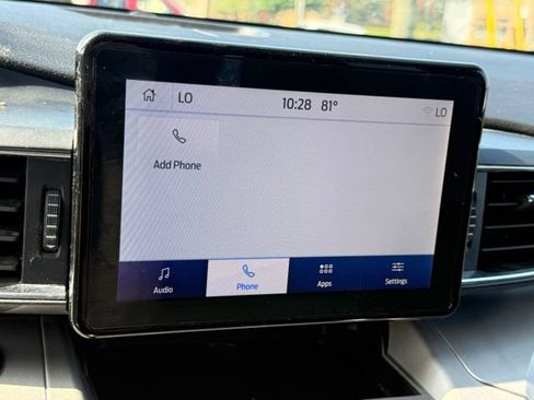 Used 2024 Ford Explorer XLT w/ Equipment Group 202A AWD/4WD image 28