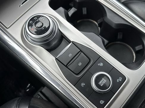 Used 2020 Ford Explorer Platinum w/ Premium Technology Package image 22