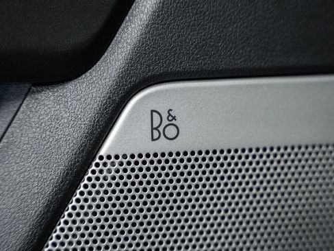 Used 2023 Ford F150 Lariat w/ Equipment Group 502A High image 46