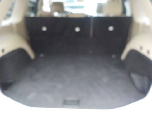 Used 2018 Jeep Grand Cherokee Limited image 12