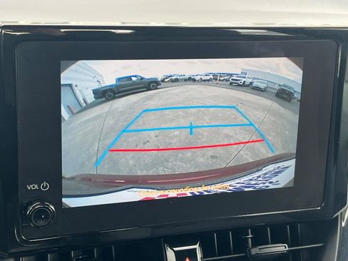 Used 2025 Toyota Corolla SE image 15