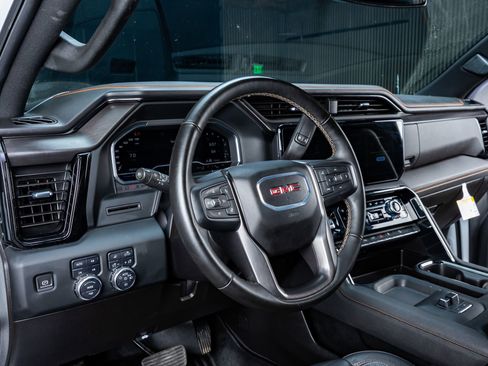 Used 2024 GMC Sierra 2500 AT4 w/ AT4 Preferred Package image 16