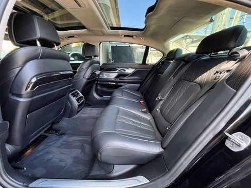 Used 2018 BMW M760i xDrive w/ Luxury Rear Seating Package AWD/4WD image 60