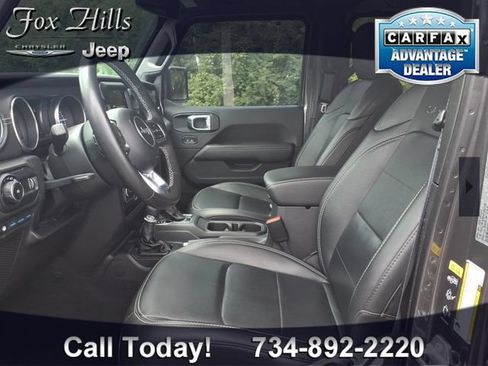 Used 2023 Jeep Wrangler Unlimited Sahara w/ Cold Weather Group AWD/4WD image 15