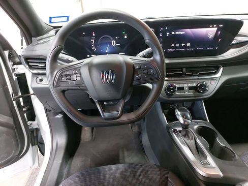 Used 2025 Buick Envista Preferred FWD image 15